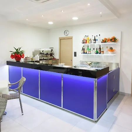 Garden Hotel 3*